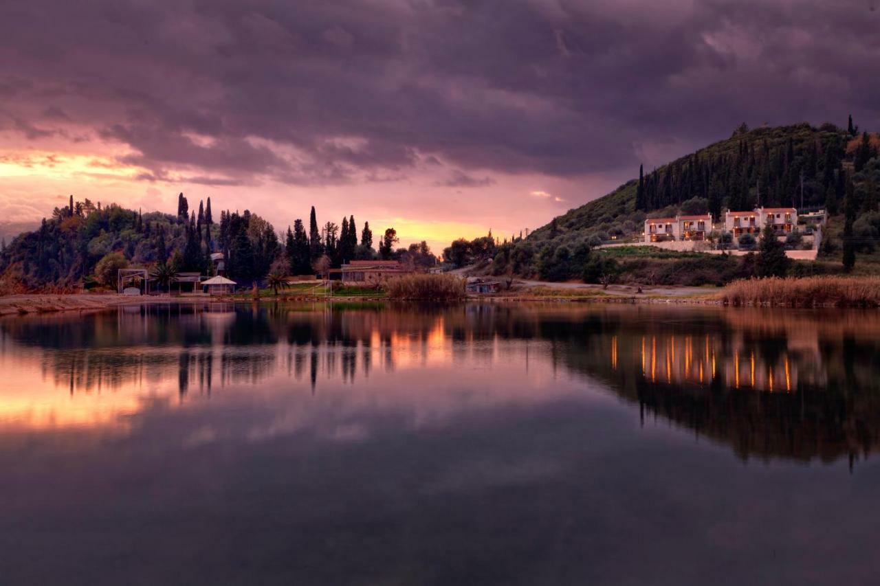 Parathalasso Villas Monastiraki  Esterno foto